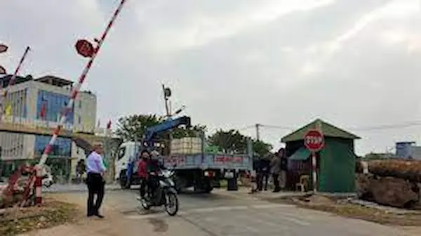 Lối mở km 28+805, xã Văn Tự, huyện Thường Tín, Hà Nội