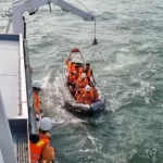 Thành công cứu nạn thuyền viên tàu chở xi măng mắc cạn tại khu vực biển Nam Định
