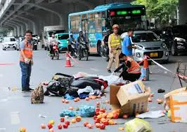 3 xe máy va chạm trên đường Phạm Văn Đồng, 1 người tử vong