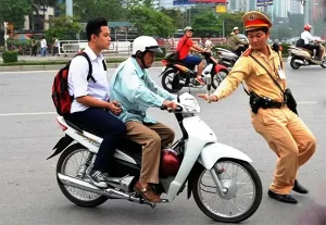 Hà Nội: Kiên quyết xử lý phụ huynh và học sinh vi phạm TT ATGT